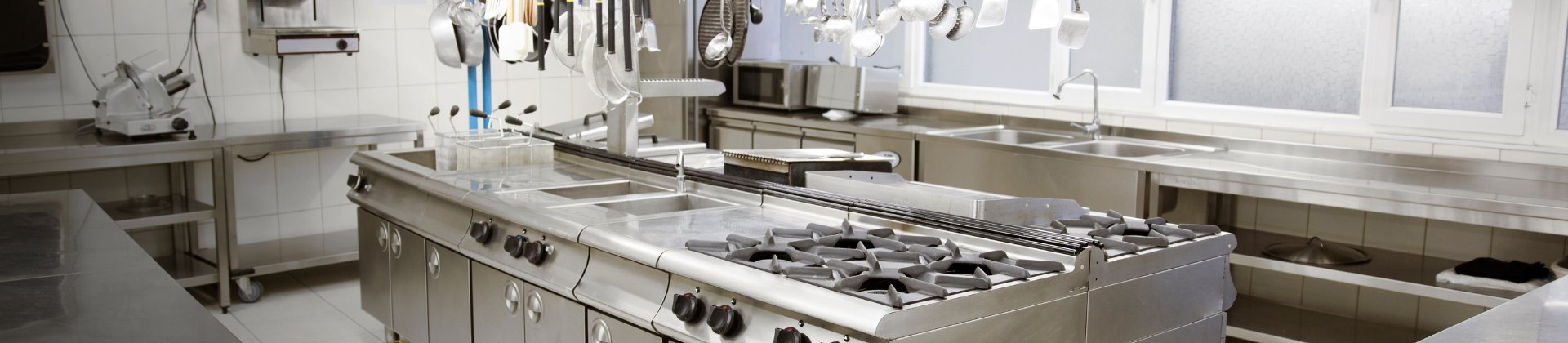 Understanding the Total Cost of Ownership: Rental vs. Purchase of Commercial Refrigeration and Catering Equipment